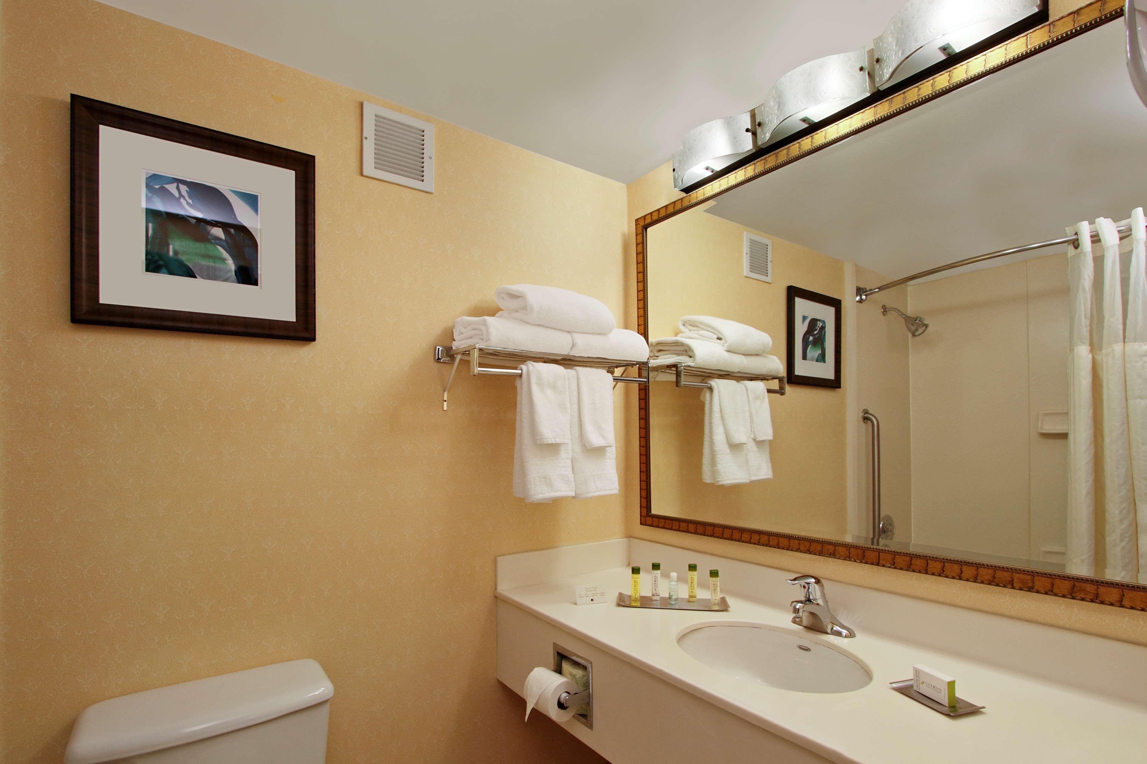 Doubletree By Hilton Mahwah Hotel Buitenkant foto