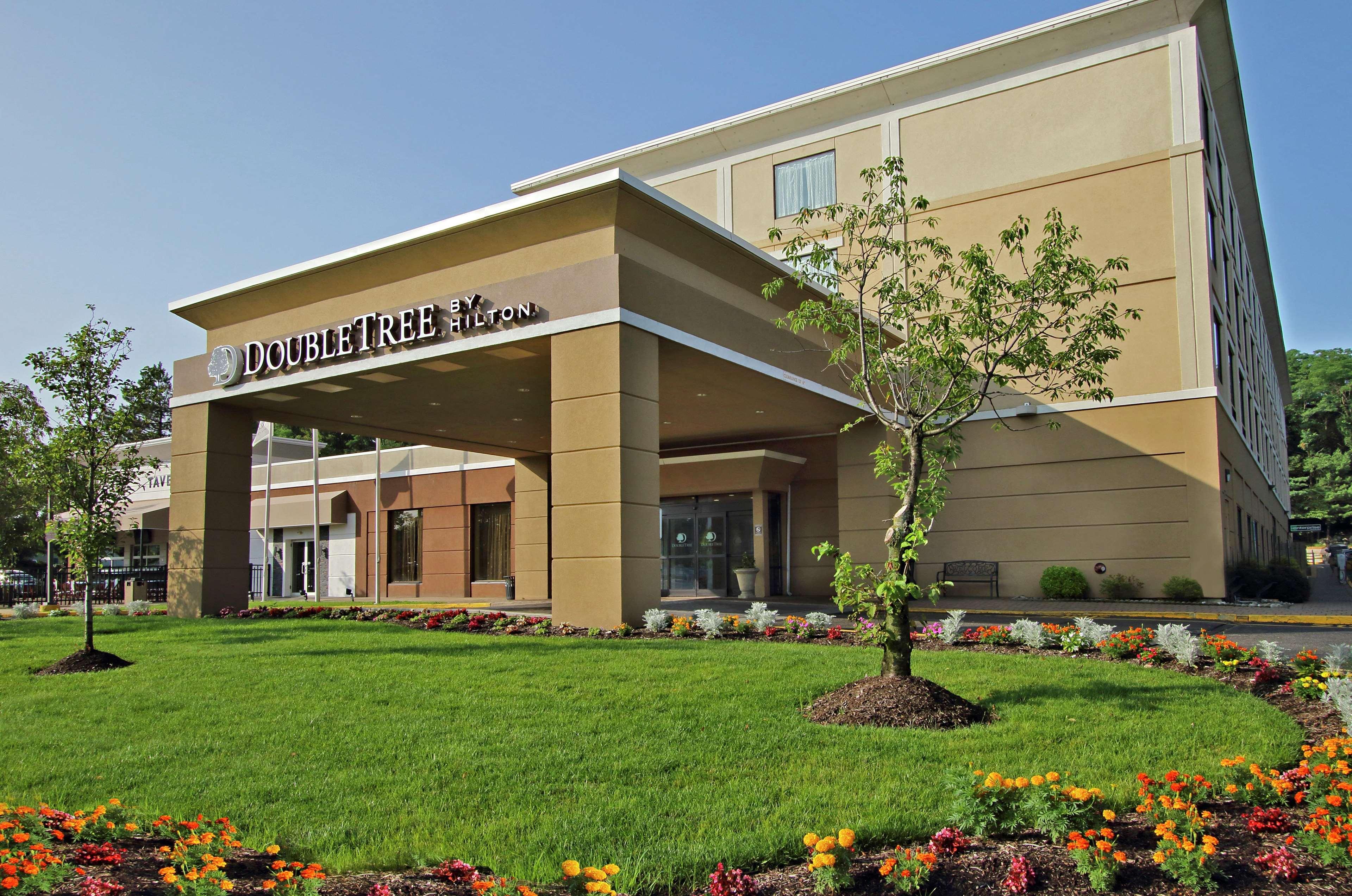 Doubletree By Hilton Mahwah Hotel Buitenkant foto