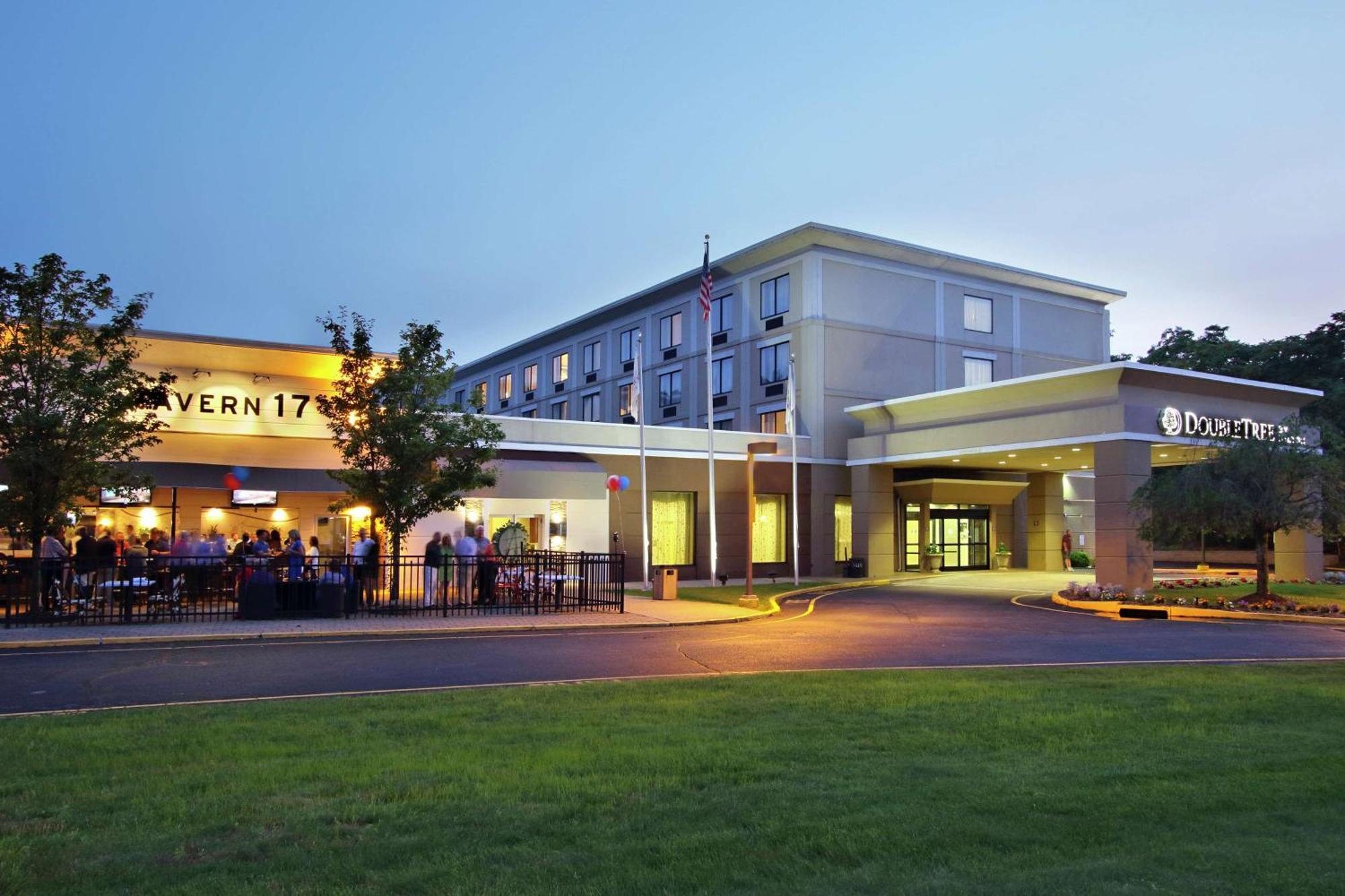 Doubletree By Hilton Mahwah Hotel Buitenkant foto