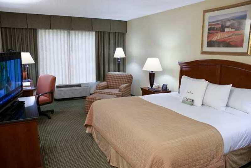 Doubletree By Hilton Mahwah Hotel Buitenkant foto